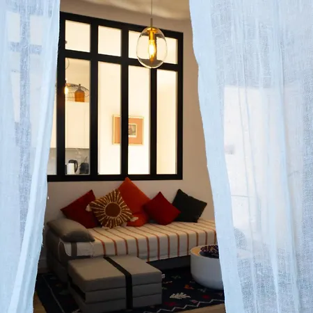 A L'elegance Apartment